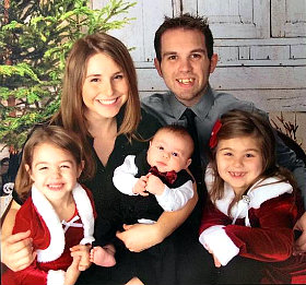 Saint-Leo-University-Online-Degree image of Rachel Albert with family