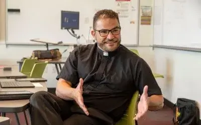 web-image-father-carlos-rojas